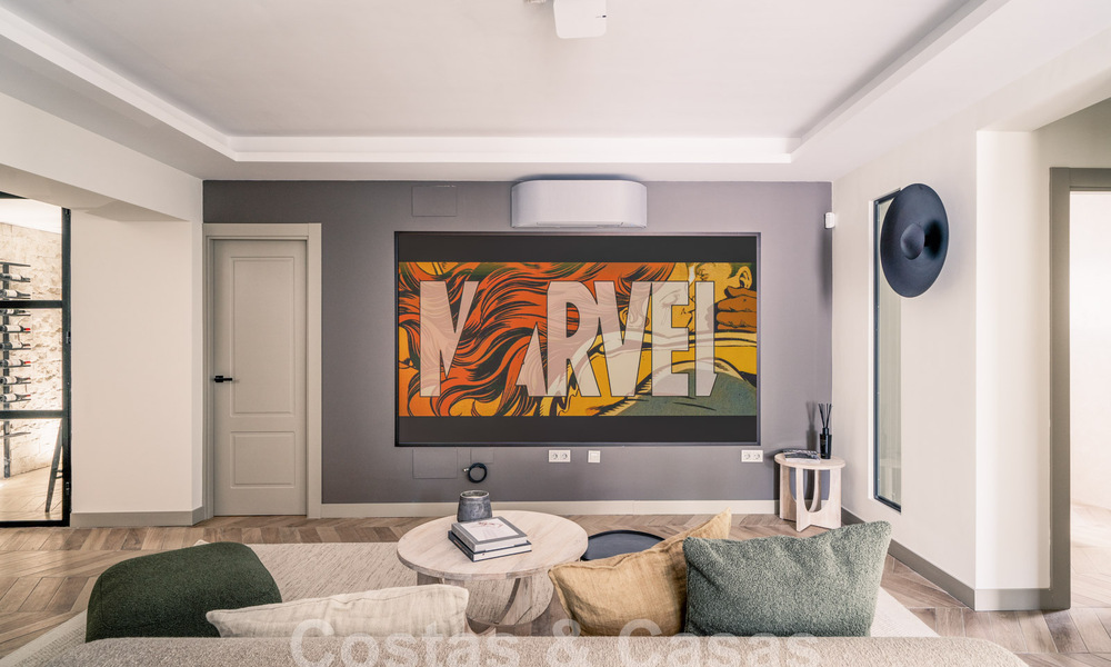 Villa de luxe rénovée de caractère avec vue sur la mer dans une communauté fermée à vendre à Nueva Andalucia, Marbella 60007