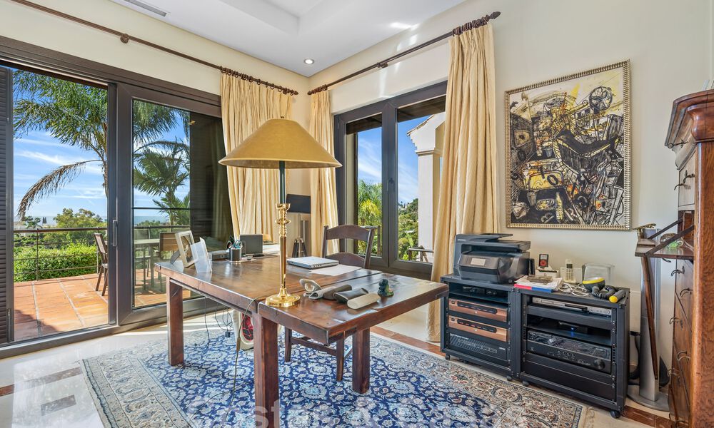 Spacieuse villa de luxe à vendre, adjacente à un parcours de golf de prestigieux dans le complexe de golf La Quinta, Benahavis - Marbella 59760