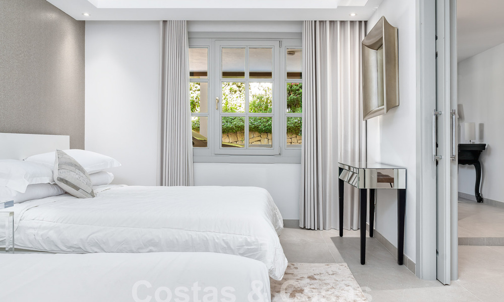 Villa contemporaine andalouse de luxe à vendre dans un environnement de golf haut de gamme à Nueva Andalucia, Marbella 59924