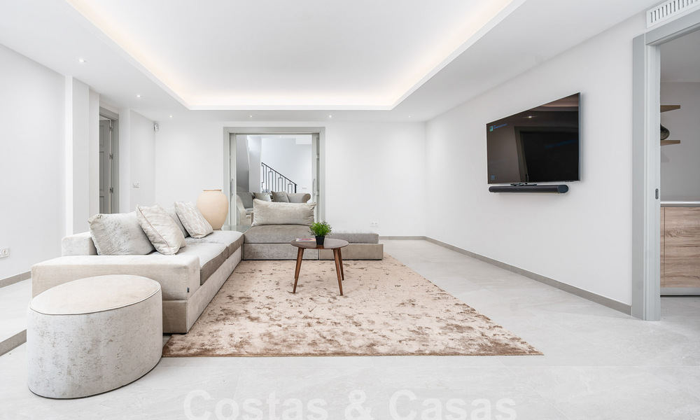Villa contemporaine andalouse de luxe à vendre dans un environnement de golf haut de gamme à Nueva Andalucia, Marbella 59925