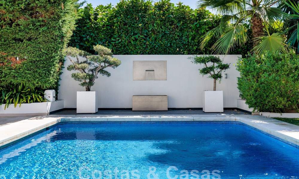 Villa contemporaine andalouse de luxe à vendre dans un environnement de golf haut de gamme à Nueva Andalucia, Marbella 59940