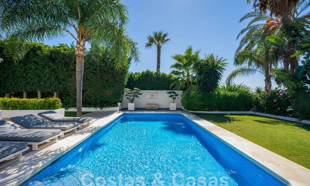 Villa contemporaine andalouse de luxe à vendre dans un environnement de golf haut de gamme à Nueva Andalucia, Marbella 59941