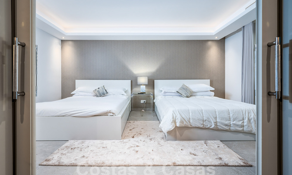 Villa contemporaine andalouse de luxe à vendre dans un environnement de golf haut de gamme à Nueva Andalucia, Marbella 59942