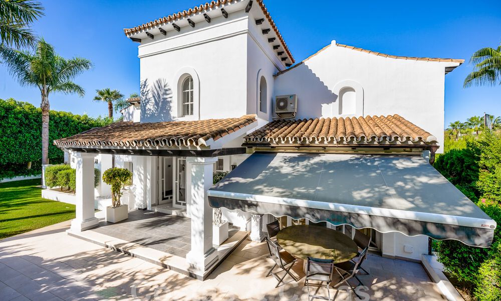 Villa contemporaine andalouse de luxe à vendre dans un environnement de golf haut de gamme à Nueva Andalucia, Marbella 59943
