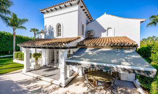 Villa contemporaine andalouse de luxe à vendre dans un environnement de golf haut de gamme à Nueva Andalucia, Marbella 59943 