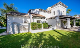 Villa contemporaine andalouse de luxe à vendre dans un environnement de golf haut de gamme à Nueva Andalucia, Marbella 59945 
