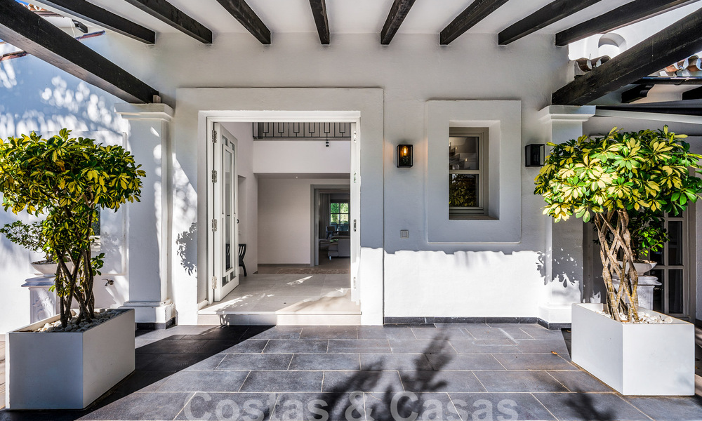 Villa contemporaine andalouse de luxe à vendre dans un environnement de golf haut de gamme à Nueva Andalucia, Marbella 59949