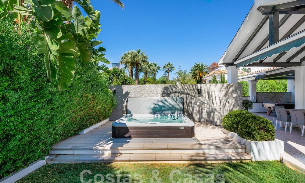 Villa contemporaine andalouse de luxe à vendre dans un environnement de golf haut de gamme à Nueva Andalucia, Marbella 59957