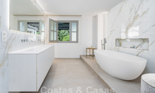Villa contemporaine andalouse de luxe à vendre dans un environnement de golf haut de gamme à Nueva Andalucia, Marbella 59963 