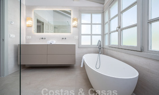 Villa contemporaine andalouse de luxe à vendre dans un environnement de golf haut de gamme à Nueva Andalucia, Marbella 59973 