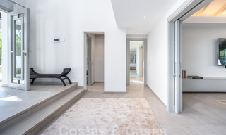 Villa contemporaine andalouse de luxe à vendre dans un environnement de golf haut de gamme à Nueva Andalucia, Marbella 59976 