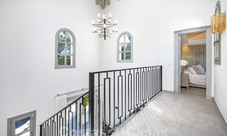 Villa contemporaine andalouse de luxe à vendre dans un environnement de golf haut de gamme à Nueva Andalucia, Marbella 59978 
