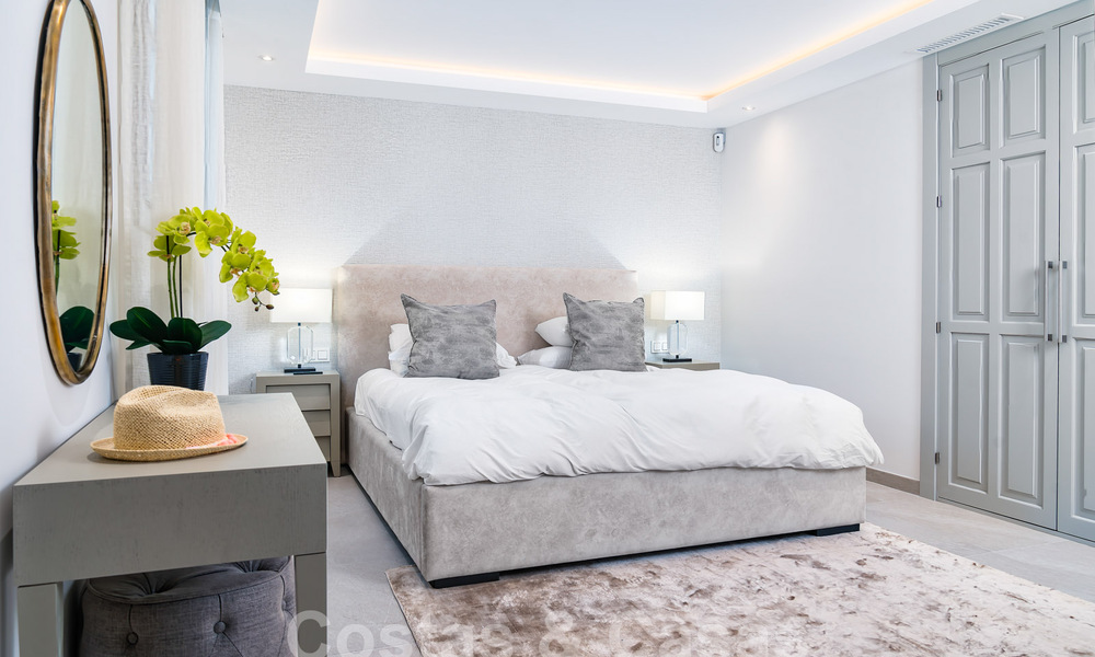 Villa contemporaine andalouse de luxe à vendre dans un environnement de golf haut de gamme à Nueva Andalucia, Marbella 59980