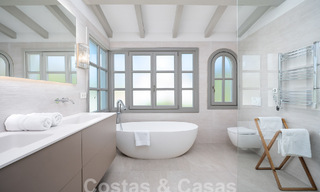 Villa contemporaine andalouse de luxe à vendre dans un environnement de golf haut de gamme à Nueva Andalucia, Marbella 59986 