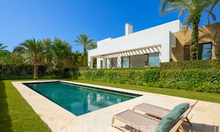 Villa de luxe moderniste à vendre, sur un terrain de golf primé de la Costa del Sol 59902 