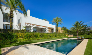 Villa de luxe moderniste à vendre, sur un terrain de golf primé de la Costa del Sol 59904 