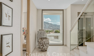 Villa boutique à vendre avec piscine à débordement et vue panoramique sur la mer à Nueva Andalucia, Marbella 59730 