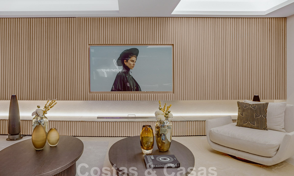 Villa boutique à vendre avec piscine à débordement et vue panoramique sur la mer à Nueva Andalucia, Marbella 59739