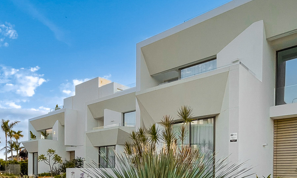 Villa boutique à vendre avec piscine à débordement et vue panoramique sur la mer à Nueva Andalucia, Marbella 59740