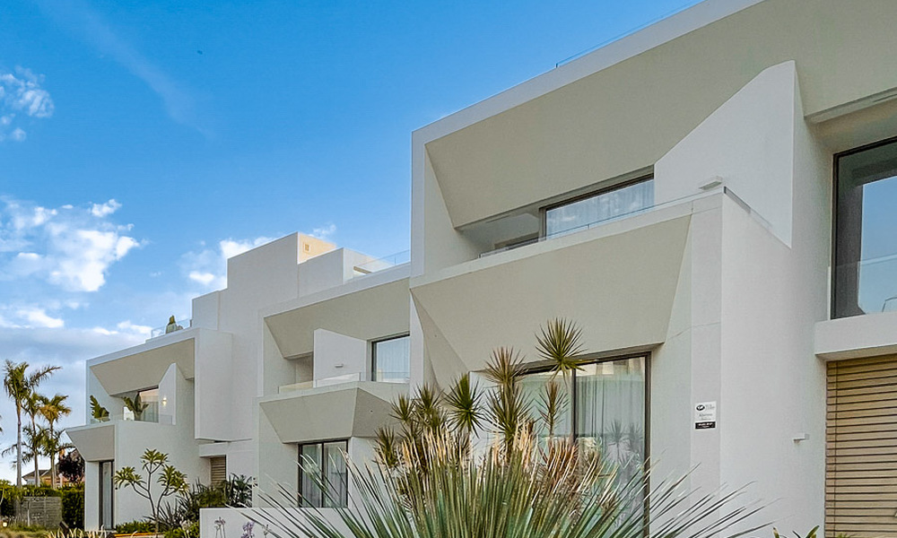 Villa boutique à vendre avec piscine à débordement et vue panoramique sur la mer à Nueva Andalucia, Marbella 59740