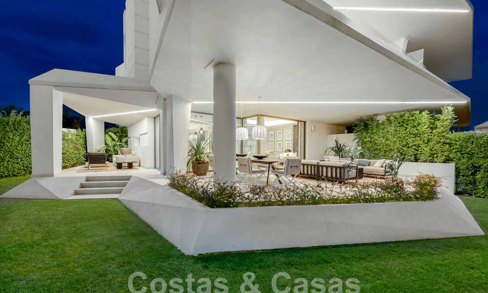 Villa boutique à vendre avec piscine à débordement et vue panoramique sur la mer à Nueva Andalucia, Marbella 59748