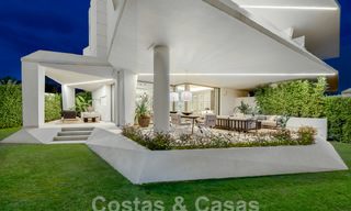 Villa boutique à vendre avec piscine à débordement et vue panoramique sur la mer à Nueva Andalucia, Marbella 59748 