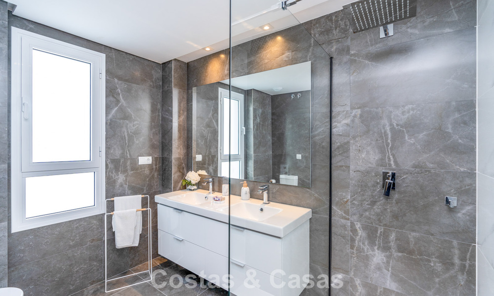 Développement exclusif d'appartements neufs en front de golf à vendre à San Roque, Costa del Sol 60300