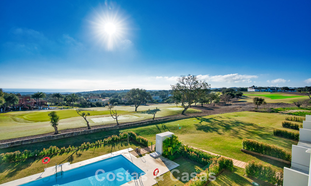 Développement exclusif d'appartements neufs en front de golf à vendre à San Roque, Costa del Sol 60335