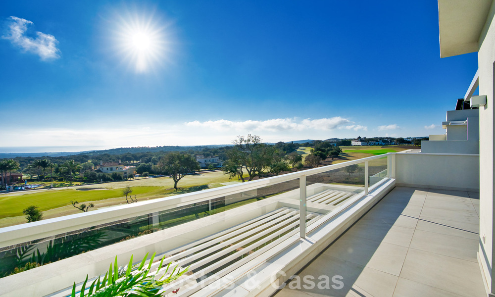 Développement exclusif d'appartements neufs en front de golf à vendre à San Roque, Costa del Sol 60339