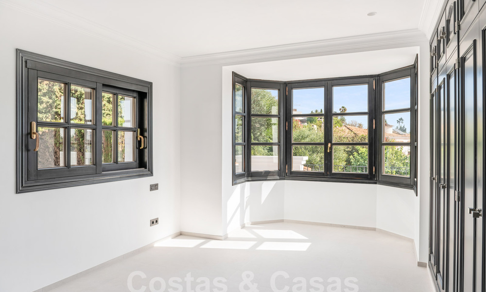 Villa de luxe de style architectural classique et andalou avec vue sur la mer à vendre sur le Nouveau Mille d'Or, Marbella - Estepona 60093