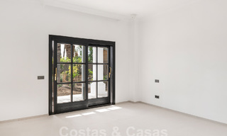 Villa de luxe de style architectural classique et andalou avec vue sur la mer à vendre sur le Nouveau Mille d'Or, Marbella - Estepona 60094 