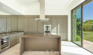 Villa contemporaine de luxe à vendre dans une station de golf de première ligne sur la Costa del Sol 60440 