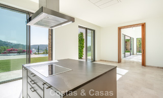 Villa contemporaine de luxe à vendre dans une station de golf de première ligne sur la Costa del Sol 60441 