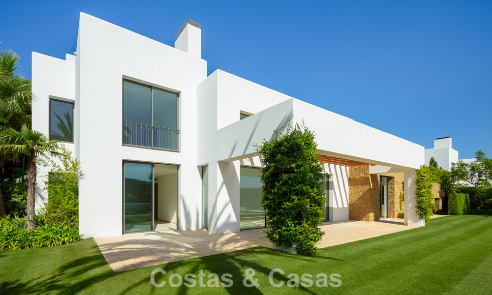 Villa contemporaine de luxe à vendre dans une station de golf de première ligne sur la Costa del Sol 60443
