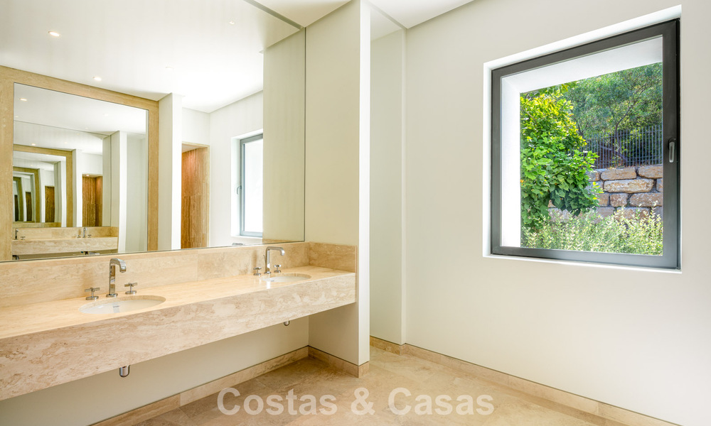 Villa contemporaine de luxe à vendre dans une station de golf de première ligne sur la Costa del Sol 60450