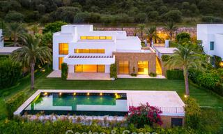 Villa contemporaine de luxe à vendre dans une station de golf de première ligne sur la Costa del Sol 60452 