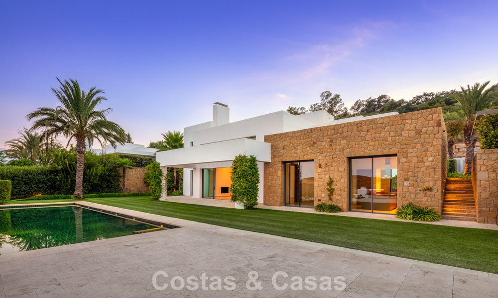 Villa contemporaine de luxe à vendre dans une station de golf de première ligne sur la Costa del Sol 60455