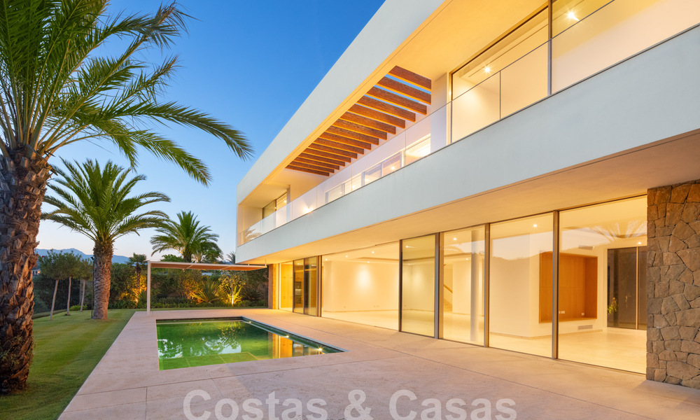 Villa design ultra-luxueuse à vendre dans une station de golf supérieure sur la Costa del Sol 60165