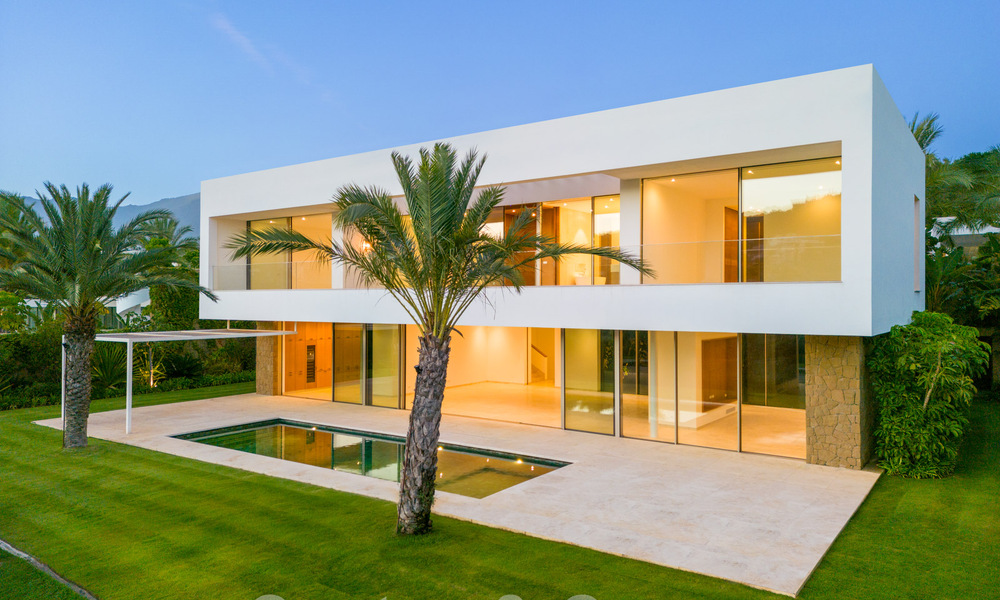 Villa design ultra-luxueuse à vendre dans une station de golf supérieure sur la Costa del Sol 60169