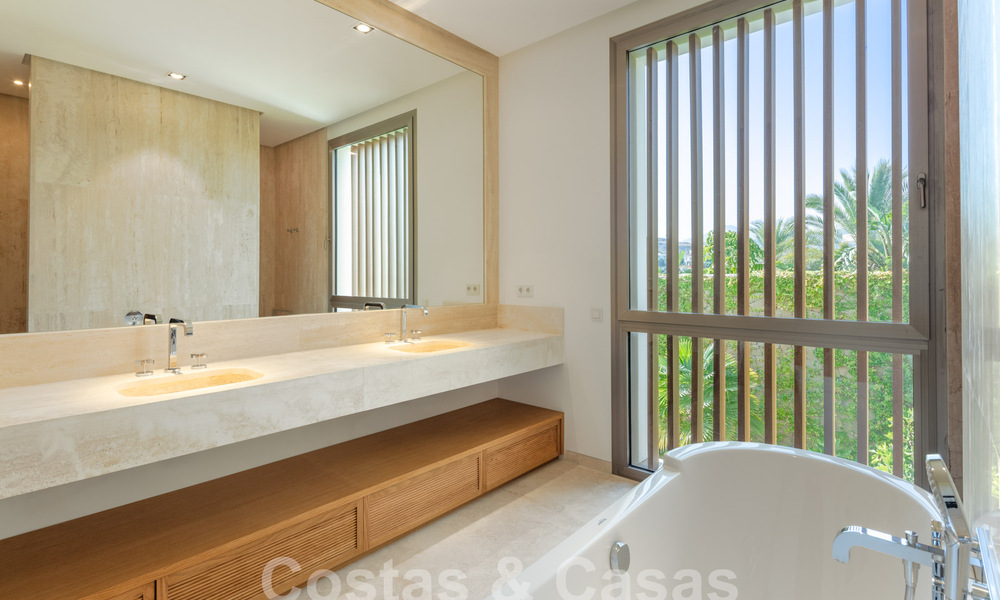 Villa design ultra-luxueuse à vendre dans une station de golf supérieure sur la Costa del Sol 60173