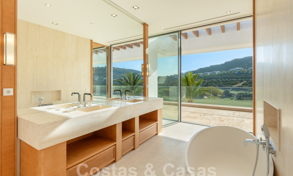 Villa design ultra-luxueuse à vendre dans une station de golf supérieure sur la Costa del Sol 60176