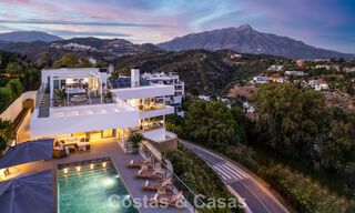 Villa de luxe sophistiquée à vendre dans un complexe de golf exclusif avec vue panoramique à La Quinta, Marbella - Benahavis 60411 