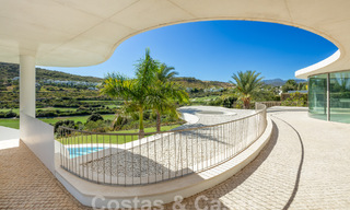 Villa design extravagante à vendre, dans une station de golf exceptionnelle sur la Costa del Sol 60202 