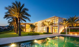 Nouvelle villa de luxe en première ligne d'un terrain de golf de première classe sur la Costa del Sol 60218 