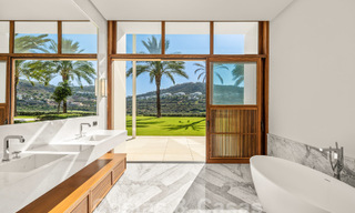 Nouvelle villa de luxe en première ligne d'un terrain de golf de première classe sur la Costa del Sol 60222 