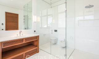 Nouvelle villa de luxe en première ligne d'un terrain de golf de première classe sur la Costa del Sol 60235 