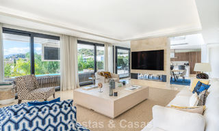Villa de luxe sophistiquée au design moderne à vendre dans une communauté protégée de la vallée du golf de Nueva Andalucia à Marbella 60372 