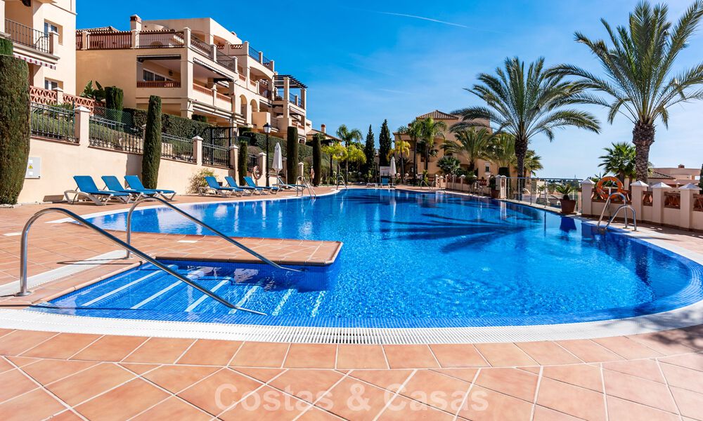 Spacieux appartement à vendre avec vue sur la mer dans un complexe de golf de première ligne sur le nouveau Golden Mile, Marbella - Estepona 60384