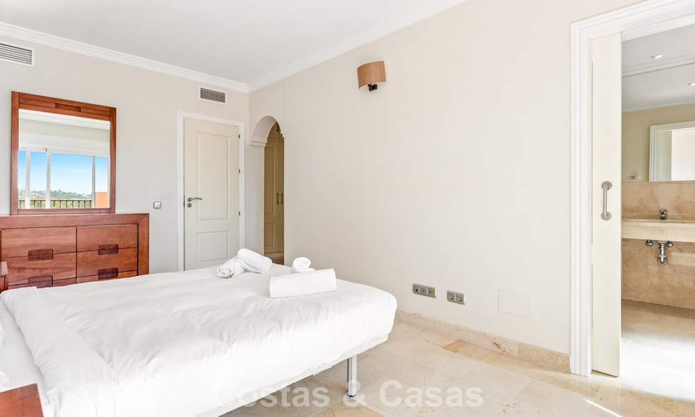 Spacieux appartement à vendre avec vue sur la mer dans un complexe de golf de première ligne sur le nouveau Golden Mile, Marbella - Estepona 60398