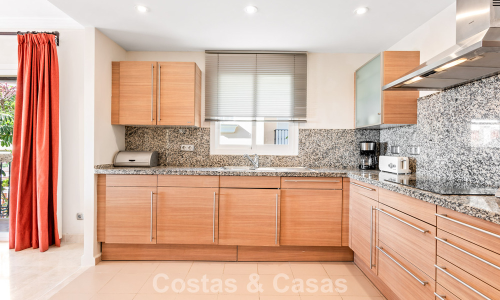 Spacieux appartement à vendre avec vue sur la mer dans un complexe de golf de première ligne sur le nouveau Golden Mile, Marbella - Estepona 60404